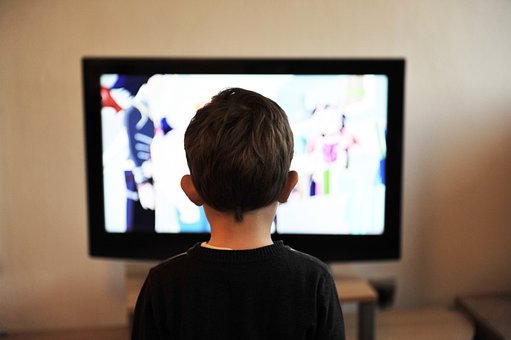 How to Manage Your Time and Get Better Grades While Watching TV